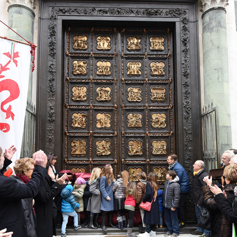 The inauguration of the North Door replica for the Florence Baptistery